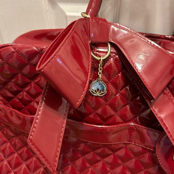 Big Buddha travel bag. Lightly used. Red - Picture 5 of 10